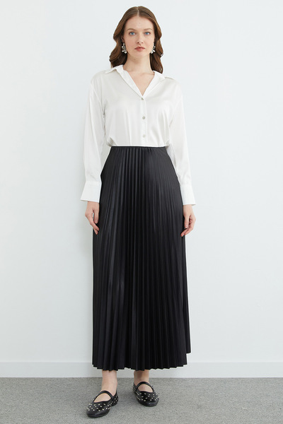 Fulla Moda Pleated Skirt with Elastic Waist
