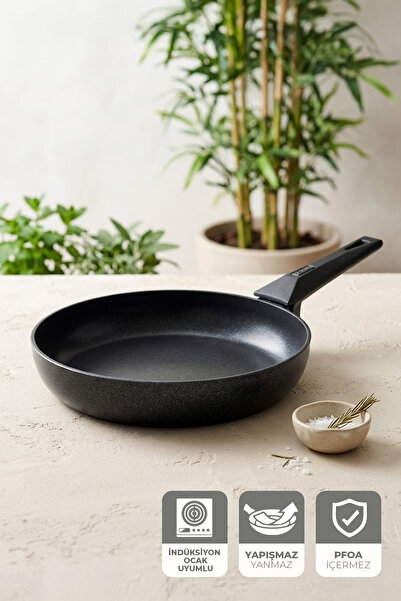 Kitchen Life Gigilli Cristel Tigaie din Titan 28 cm