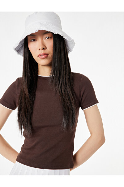 Koton εφαρμοστό Κοντομάνικο T-Shirt με λαιμόκοψη Cycling Μοντάλ