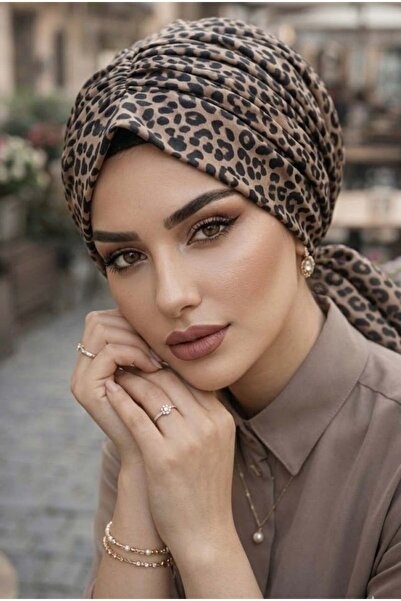 Aişe tesettür Vizon Siyah Leopar Desen Tokalı Bone