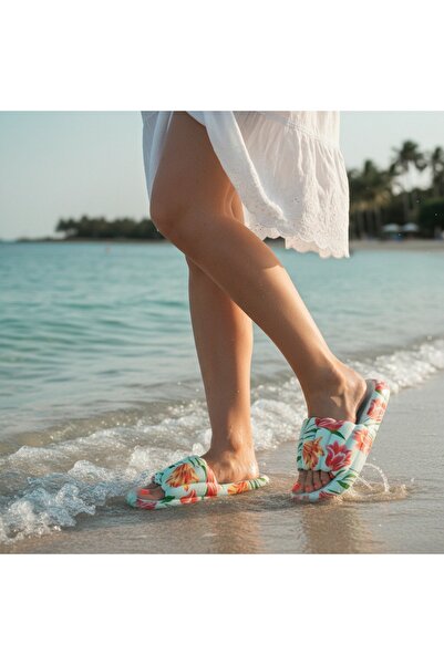 OEM Women's cheerful slippers with a cute pattern, with a platform, made of E...