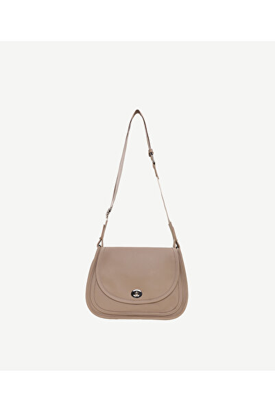 Yargıcı Kilit Detaylı Deri Çapraz Çanta