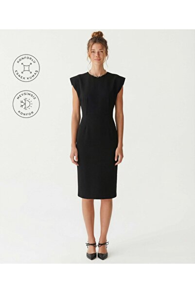 Yargıcı Dar Bisiklet Yaka Kolsuz Elbise