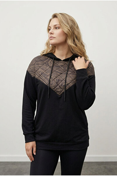 Stil Diva Hanorac cu mânecă lungă, cu glugă, cu detaliu matlasat 300319