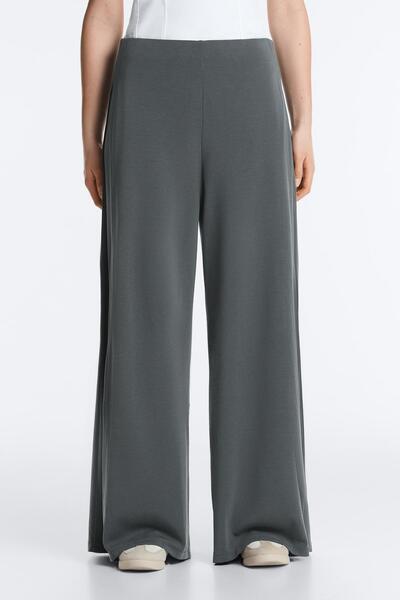 Oysho Soft-touch wide-leg trousers with side pleat and modal