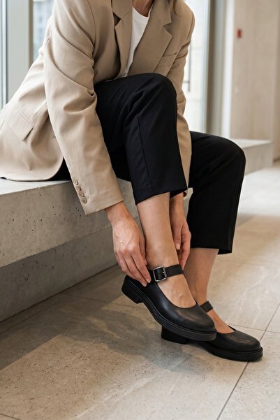 GRADA Μαύρα γυναικεία παπούτσια μπαλαρίνας Mary Jane από γνήσιο δέρμα με λουρ...