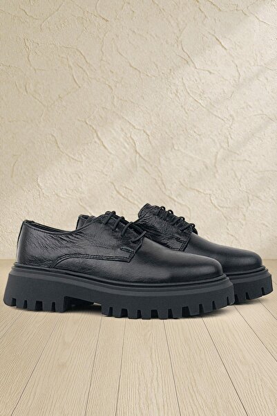 Rakerplus Черни ученически обувки с връзки от естествена кожа с нагъната лаче...