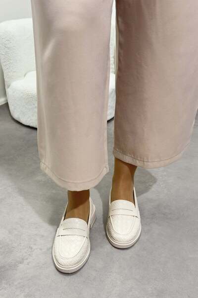 Modezya Γυναικείες μπαλαρίνες Jinx σε μπεζ ματ χρώμα με οβάλ μύτη