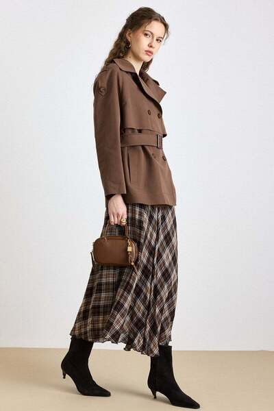 Olcay Cape Detailed Water-Repellent Feature a Unlined Short Trench Coat Brown...