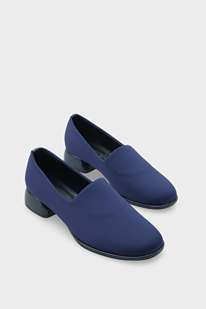 Capone Outfitters حذاء نسائي مريح بكعب قصير من Rosy Stretch