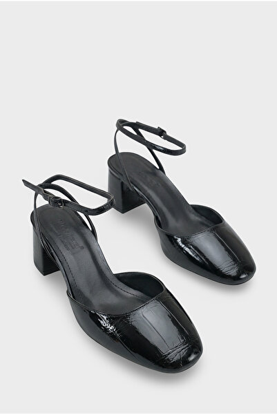 Capone Outfitters Karmen Round Toe Women's Ankle Strap Mid-Heel Shoes