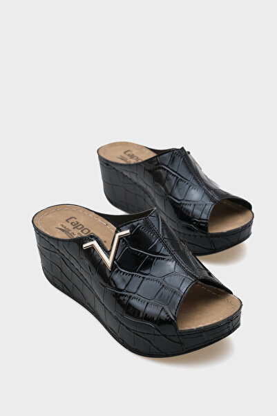 Capone Outfitters Capone 6145 Černé dámské pantofle s přezkou na platformě V