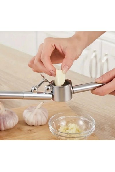Keskon Professional Stainless Steel Garlic Press – a Quality Kitchen Tool