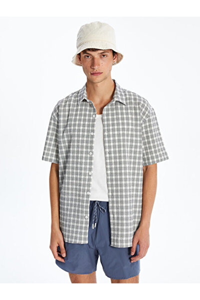 LC Waikiki Rmz Gi̇yi̇m Farkiyla Comfortable Fit Short Sleeve Checkered Embroi...