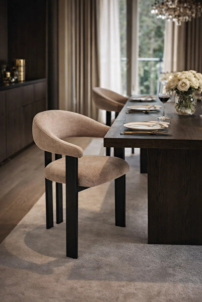 MARIA HOMES كرسي بذراعين بيج اللون بأرجل خشبية سوداء، 79 × 48 × 49 سم