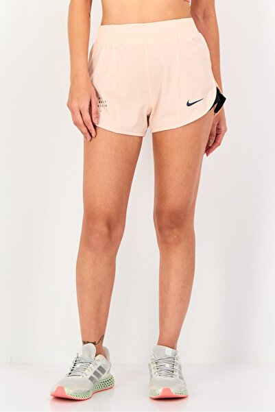 Nike شورت رياضي نسائي للجري، لون خوخي