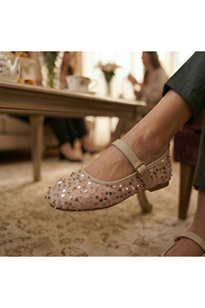 AYLASYA Kadın Pullu ve Simli Metal Toka Detaylı Günlük Babet