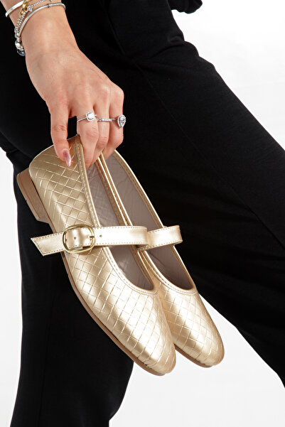 LUVETTO Gold Skin Braided Round Toe Piece Closed Helmet with Helmet Cover Ort...