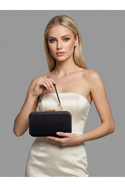 Biçanta Culoare neagră, importată, de lux, K catifea, cu lanț metalic, S cu c...