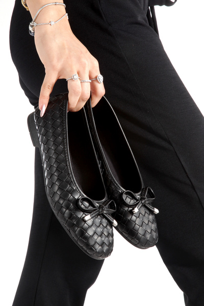 LUVETTO Black Leather Braided Round Toe Piece Closed Mustache Bow Orthopedic ...