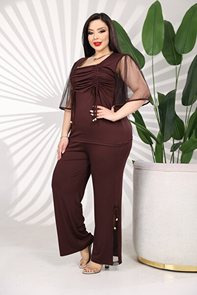 BONİTA FASHİON طقم مكون من قطعتين بمقاس كبير مع تفاصيل مطاطية على الصدر وأكما...