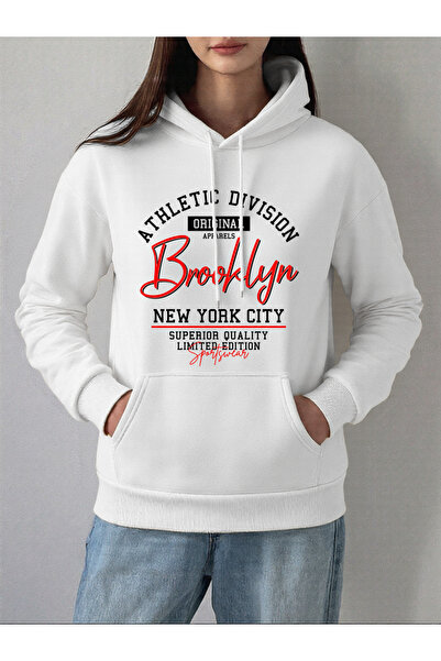 NOISSEY تي شيرت رياضي من Athletic Division Brooklyn Prints بغطاء رأس Essentia...