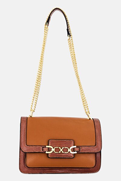 XTI حقيبة كروس بودي نسائية بشعار معدني، بني