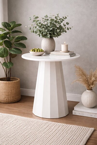 Crestj A round side table with a stylish, modern design, measuring 60 cm in d...