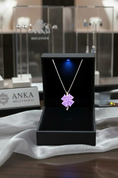 ank tasarım anka mücevherat IŞIKLI KUTUDA 925 AYAR GÜMÜŞ YONCA KADIN KOLYE (mor)