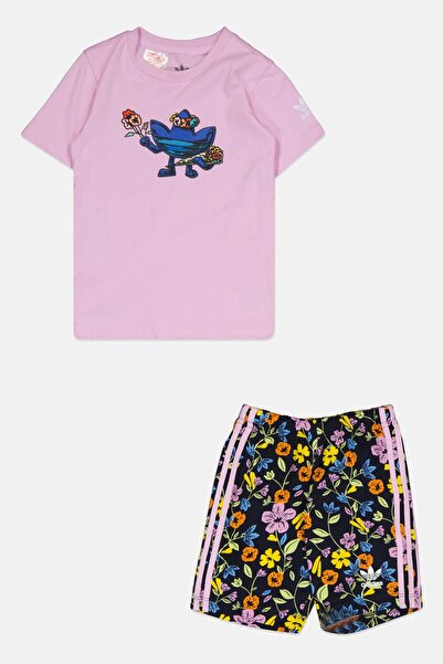 adidas طقم مكون من قطعتين للبنات الصغيرات، شورت وقميص بنقشة زهور ، متعدد الألوان