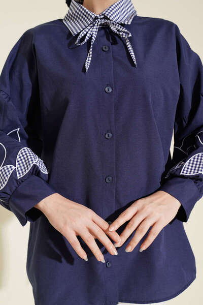 Burcia Collar with Plaid Sleeves and Embroidered Sleeves