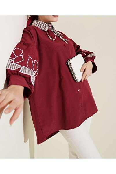 Burcia Collar with Plaid Sleeves and Embroidered Sleeves