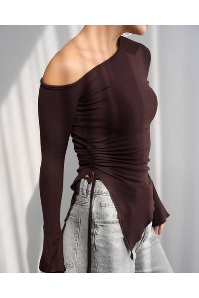 Qualia Butik بلوزة نسائية بتفاصيل كتف واحد