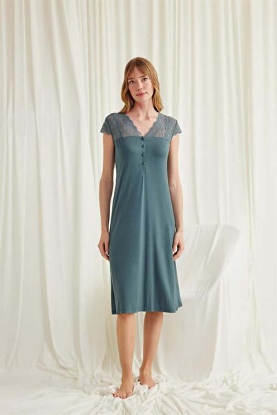 Aria's Closet Arias Closet Sleeveless Lace Front Buttoned Nightgown