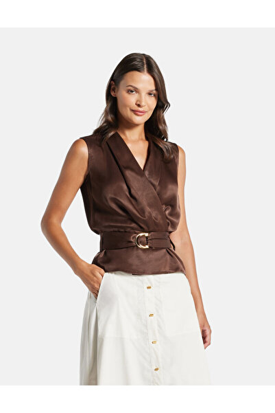 Guess بلوزة إيفا بدون أكمام بتصميم متداخل