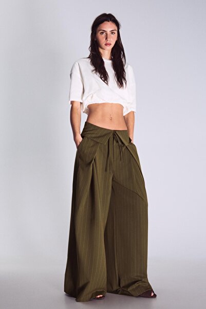 Bershka Katlama bel detaylı pensli pantolon