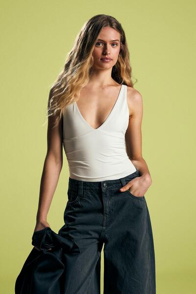 Bershka Büzgülü askılı body