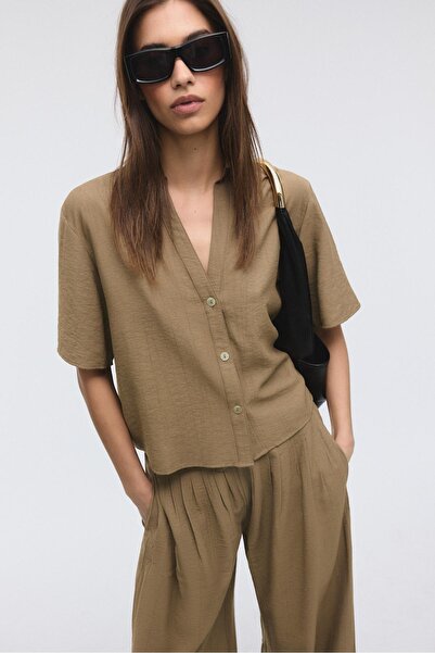 Stradivarius Button-up flowing shirt