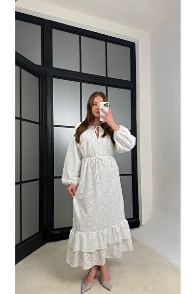 Gaus Beyaz Çiçek Nakış Detaylı Kuşaklı Astarlı Elbise GAUS-01257