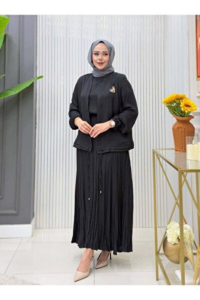 MODA BROŞ DETAYLI JAKAR CUPRA KUMAŞ ETEKLİ TAKIM