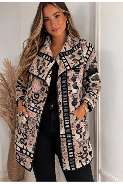 Nobrand Women's wool coat with Patterned , large collar with buttons, one siz...