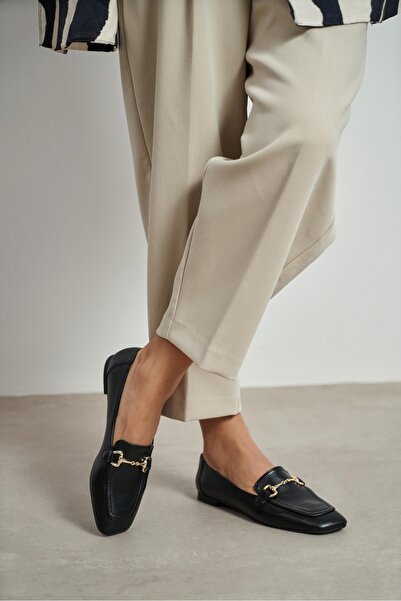 NİŞANTAŞI SHOES Rory Siyah Mat Toka Detaylı Düz Taban Kadın Loafer Ayakkabı