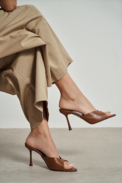 NİŞANTAŞI SHOES Γυναικείες παντόφλες Rodi Taba Matte Pointed Toe Λεπτό τακούνι u