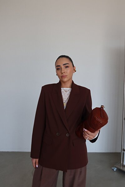Özge Özgenç Kruvaze Yaka Blazer Ceket