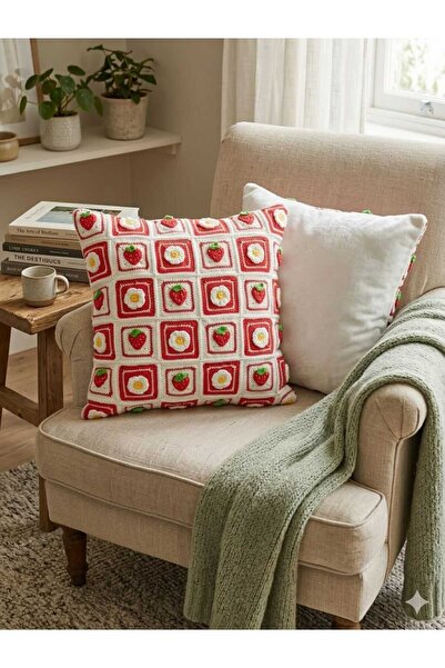 BN ÇAKİ EL ÖRGÜSÜ ÇİLEKLİ VE PAPATYALI DEKORATİF KIRLENT KILIFI