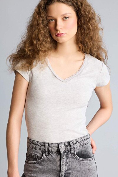 DeFacto Fitted Lace Collar Rib Knit Short Sleeve T-Shirt H1786Ax26Sp