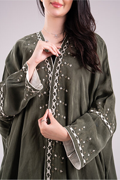 Moon Summer Japanese Silk abaya – grass color, bisht style