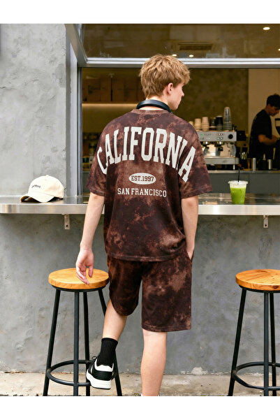 Take Two By Styli Men Tie-Dye Print Relaxed Fit T-Shirt and Shorts Set