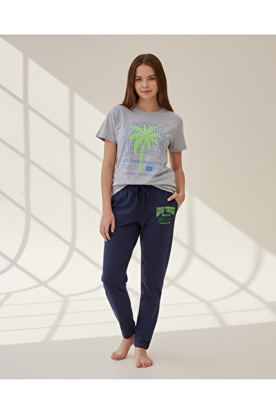 REDTAG طقم بيجاما بناتي كبيرات السن بنقشة أوراق النخيل (قطعتان)