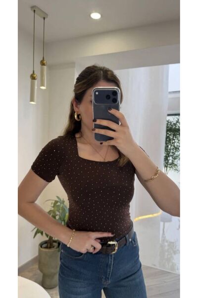 A&O Style بلوزة نسائية عادية بياقة مربعة مرصّع بالأحجار وأكمام نصفية